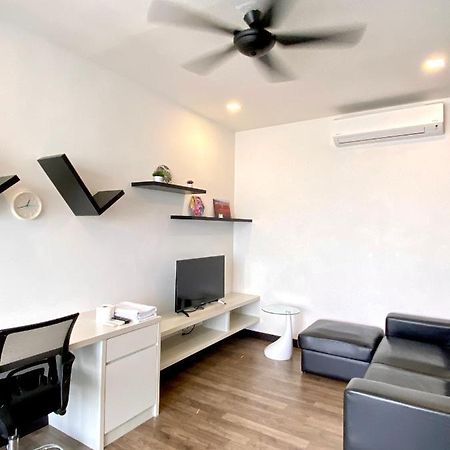 Landmark Residence 2, Studio For 2 Pax, High Floor, Nice View, Free Parking, Budget Stay Kajang Kültér fotó